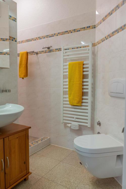 Ihr WC und der durchgang zur Dusche Ihr WC und der durchgang zur Dusche